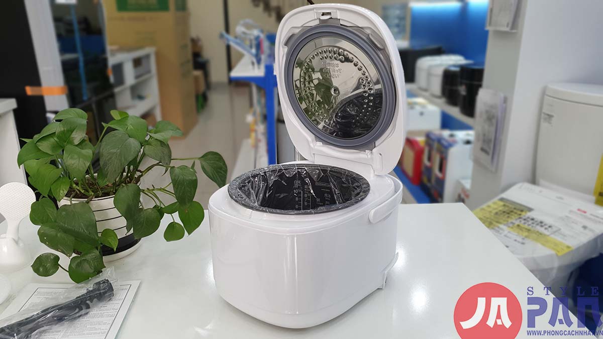 Nồi cơm điện Toshiba RC-DR18LW| 1.8L | 220V | Cao tần 9 Nồi cơm điện Toshiba RC-DR18LW| 1.8L | 220V | Cao tần - Ảnh 9