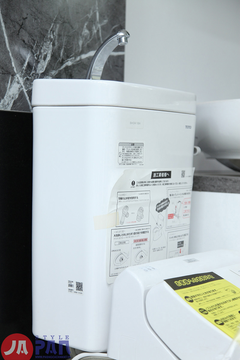 Bồn cầu 2 khối Toto CS340B + Sh341BA | Tâm xả 20cm 3 Bồn cầu 2 khối Toto CS340B + Sh341BA | Tâm xả 20cm - Ảnh 3