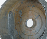 Bụi bẩn bên trong bể ngoài