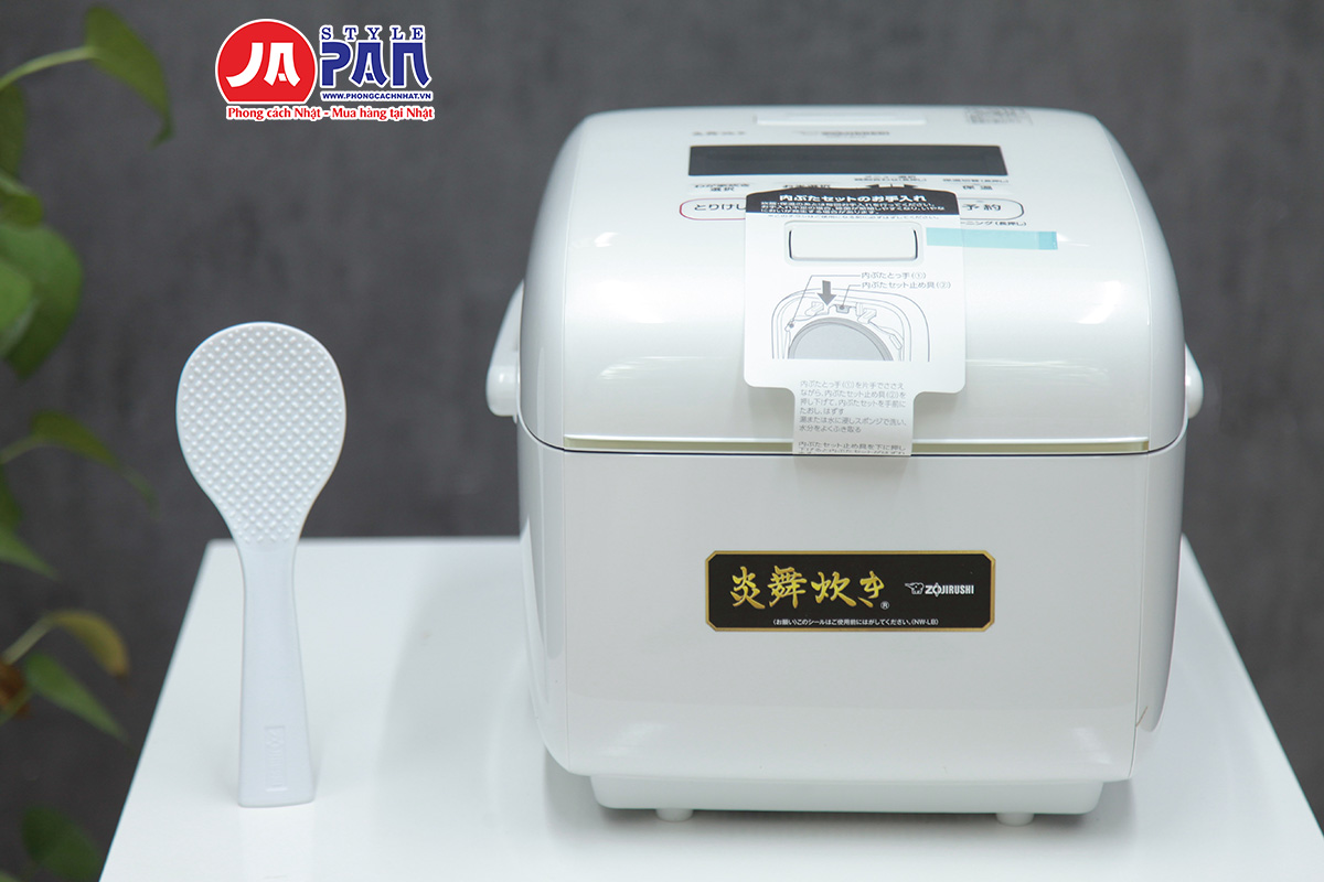 Noi com dien Zojirushi NW LB18 WZ 2