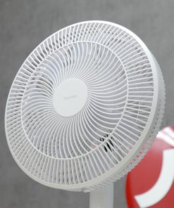 Quạt điện Toshiba TF-35DH26-W